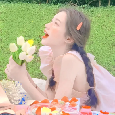 捧花女头-可礼拿