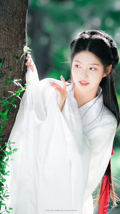 ✿ 云想衣裳花想容
