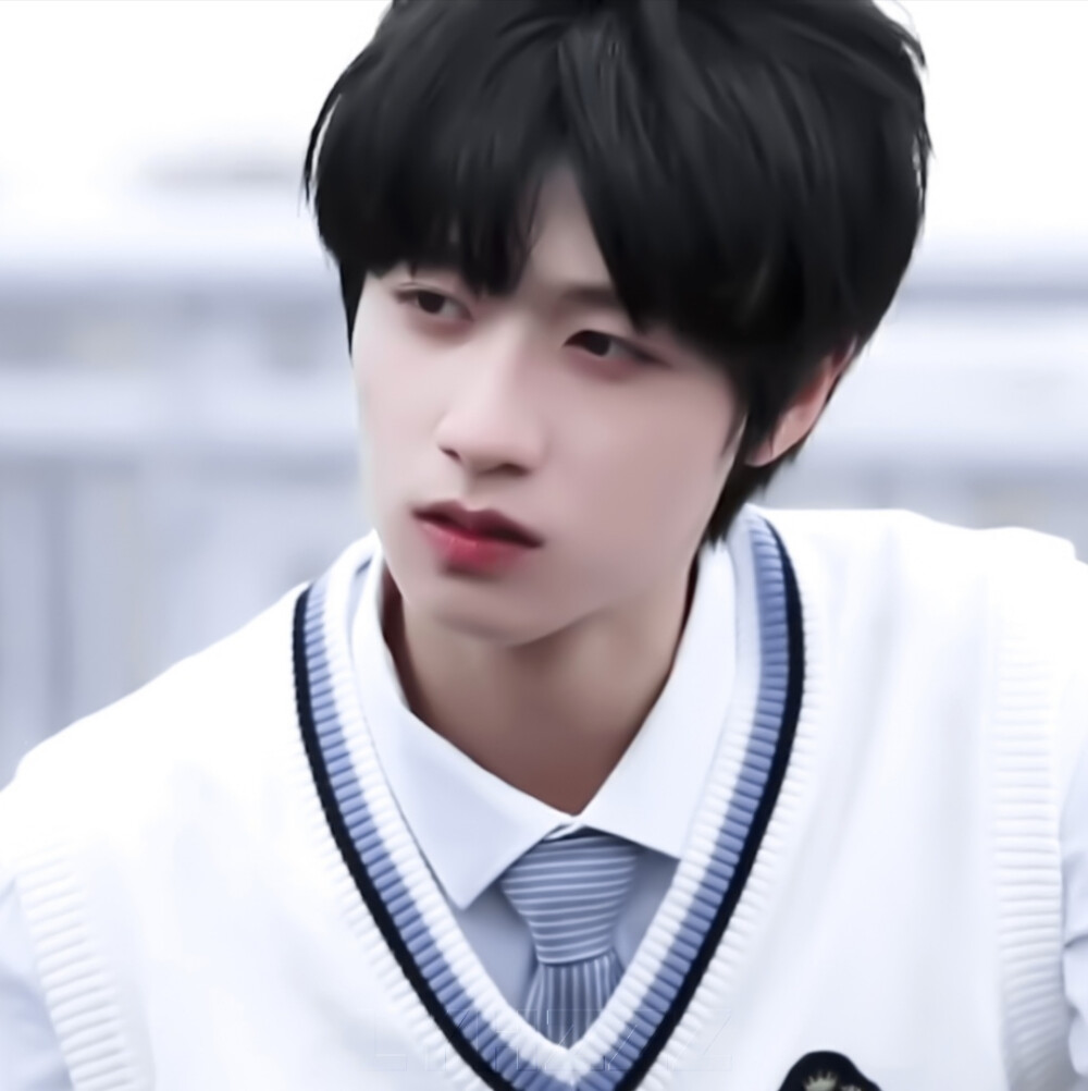 1:1
朱志鑫
抱图留评·禁二改 转载标明