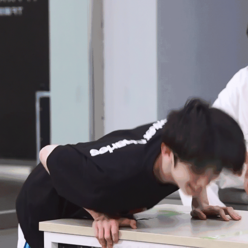 天塌下来都有左航的脸撑着