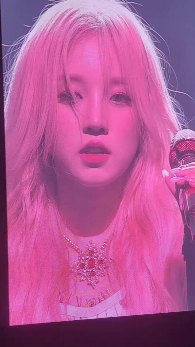 田小娟
Minnie
宋雨琦