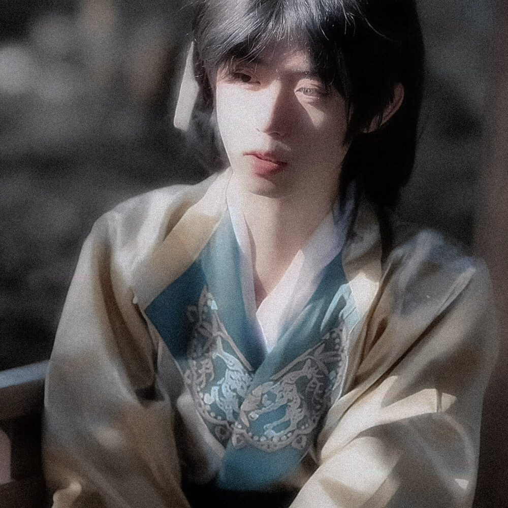  鹅黄衣 白发带 果然高马尾和少年绝配