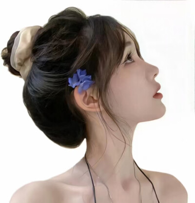 女头
二传@安额额额子