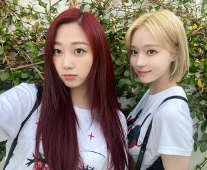 Giselle(内永亚绘里)   Ningning(宁艺卓)        Winter(金玟庭)