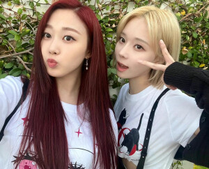 Giselle(内永亚绘里)   Ningning(宁艺卓)        Winter(金玟庭)