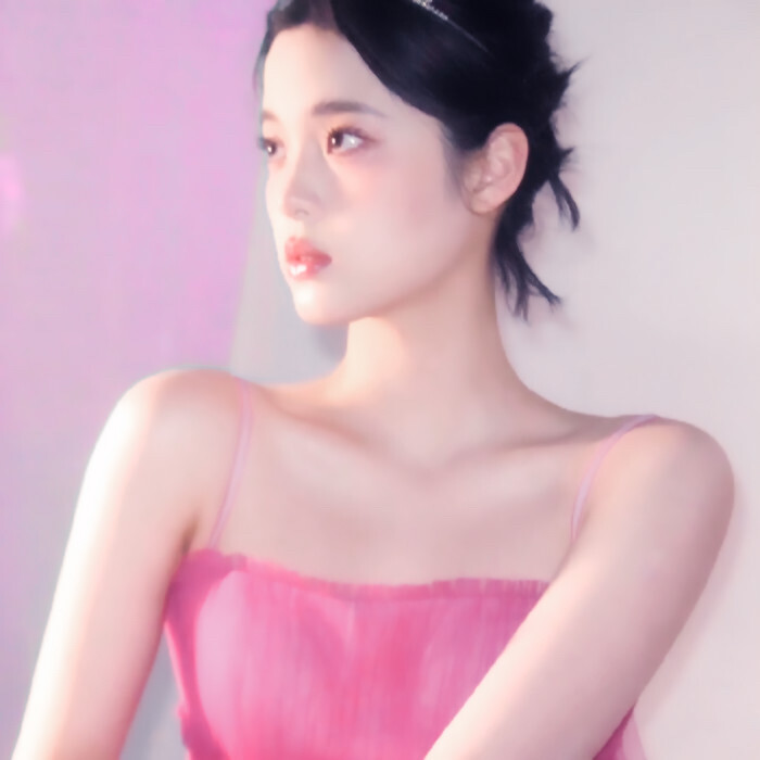 蝴蝶是不能沾水的 她也听不见你的爱
程韫