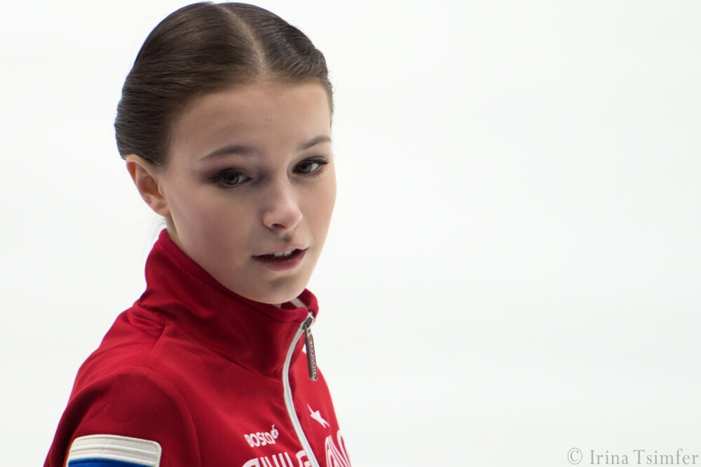 安娜 谢尔巴科娃