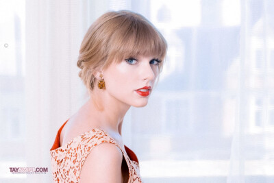 TaylorSwift