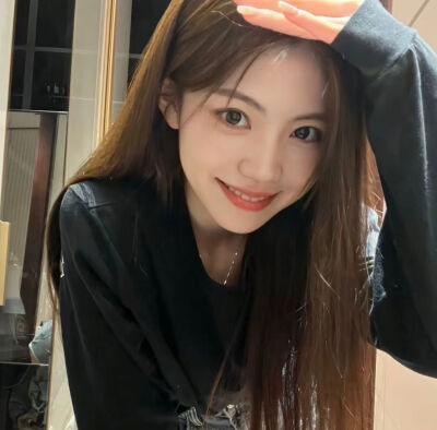 高高的翘鼻尖 想和你贴贴