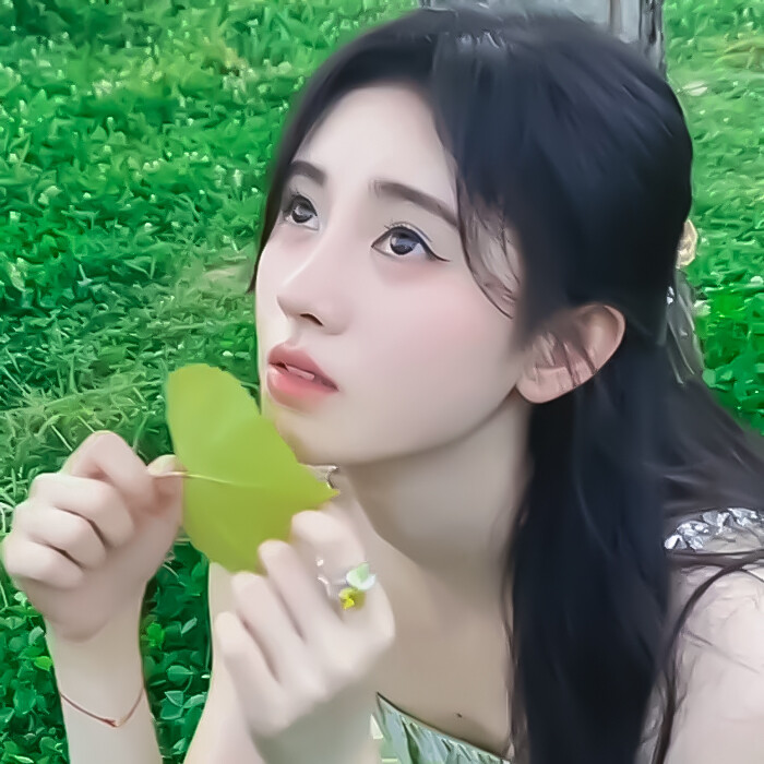 ·鞠婧祎套图·
·在七月流火辗转整个黄昏的时候再见·
·©江时树·
·禁二改二转·