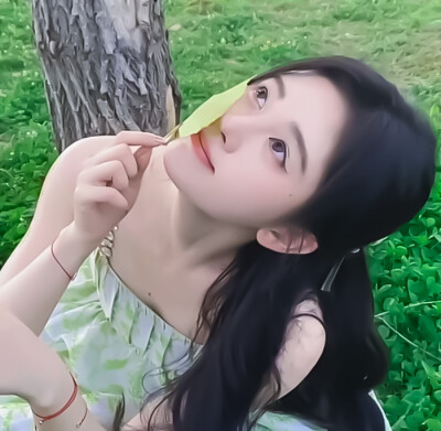 ·鞠婧祎套图·
·在七月流火辗转整个黄昏的时候再见·
·©江时树·
·禁二改二转·