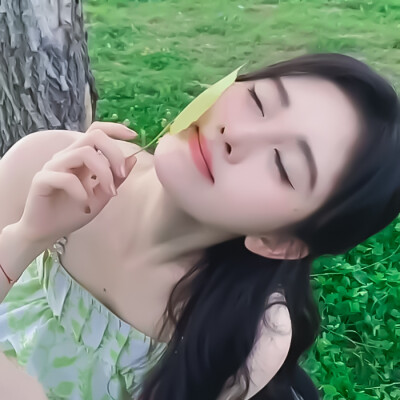 ·鞠婧祎套图·
·在七月流火辗转整个黄昏的时候再见·
·©江时树·
·禁二改二转·