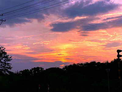 烈日的夕阳是我对你的喜欢逐渐升温