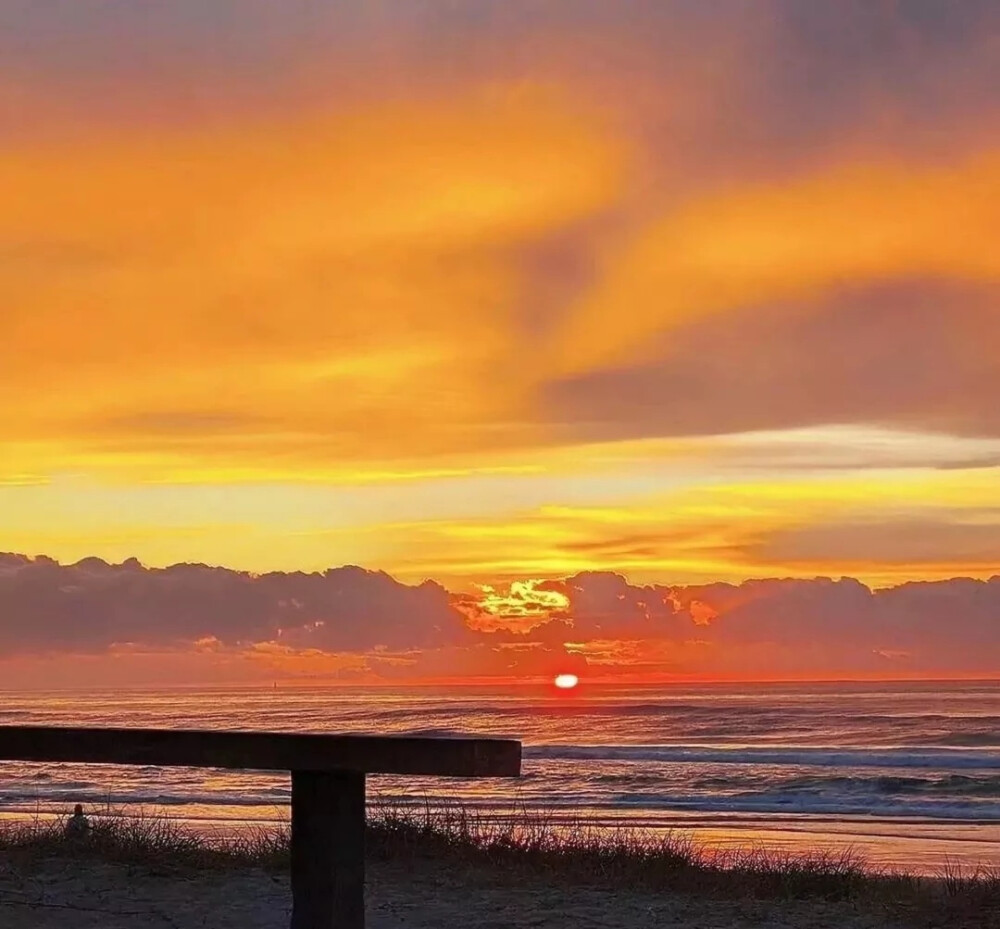 烈日的夕阳是我对你的喜欢逐渐升温