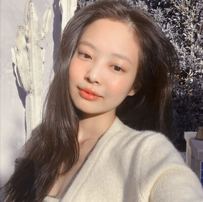 ◇Jennie ｜开在第五季的永生花
©桃芝葡挞U