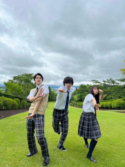 道枝骏佑头像壁纸 杰尼斯 浪花男子/南泥湾 图源wb，侵删