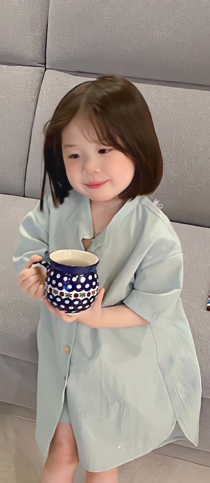 韩国萌娃金雪照片图片