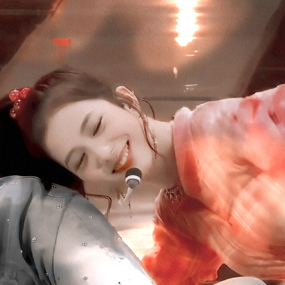 “如果我也是你生命中的主角就好了.”
金智秀
原：顾汵汐