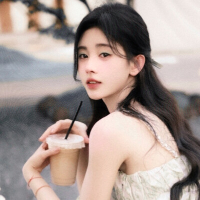 Ageless ［ 天边夏月。 ］ʚ✞ɞ