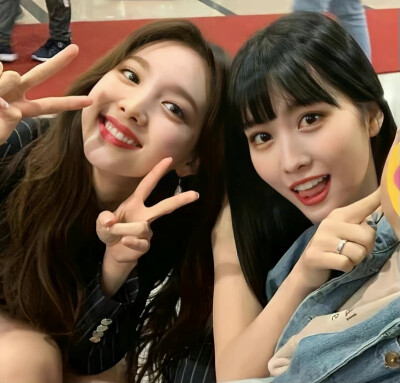 nayeon×momo