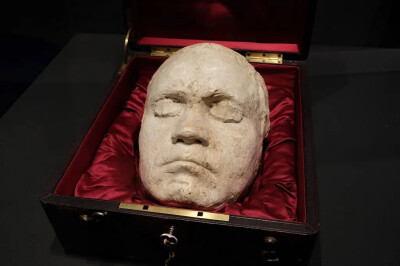 贝多芬的石膏面具