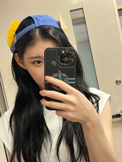 itzy 彩领