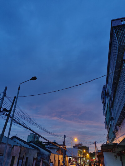 渐变 蓝色 壁纸 灯光 街角 