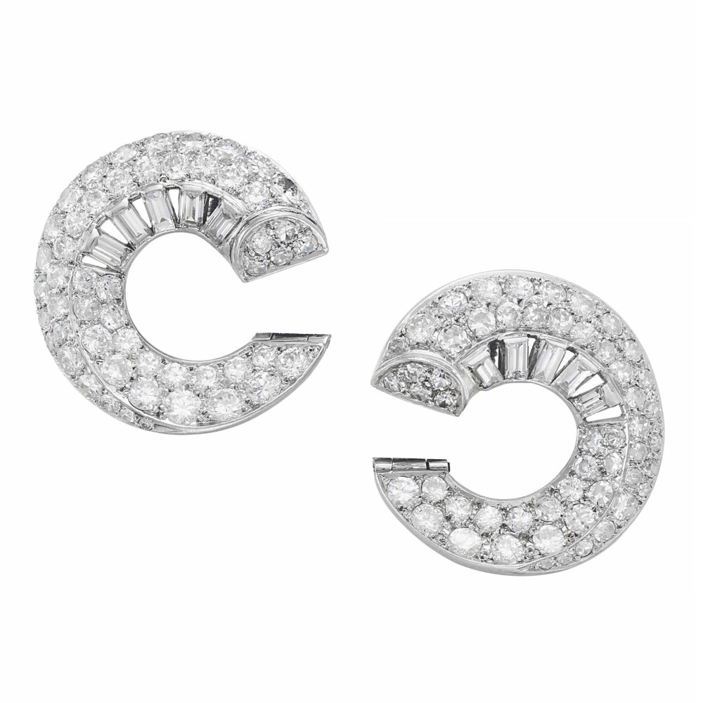 cartier 卡地亚 钻石耳环 约1930年 由老式和单翻切割钻石镶嵌成环,由