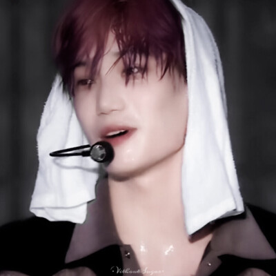 °金钟仁
孩子终于可以评论啦T_T