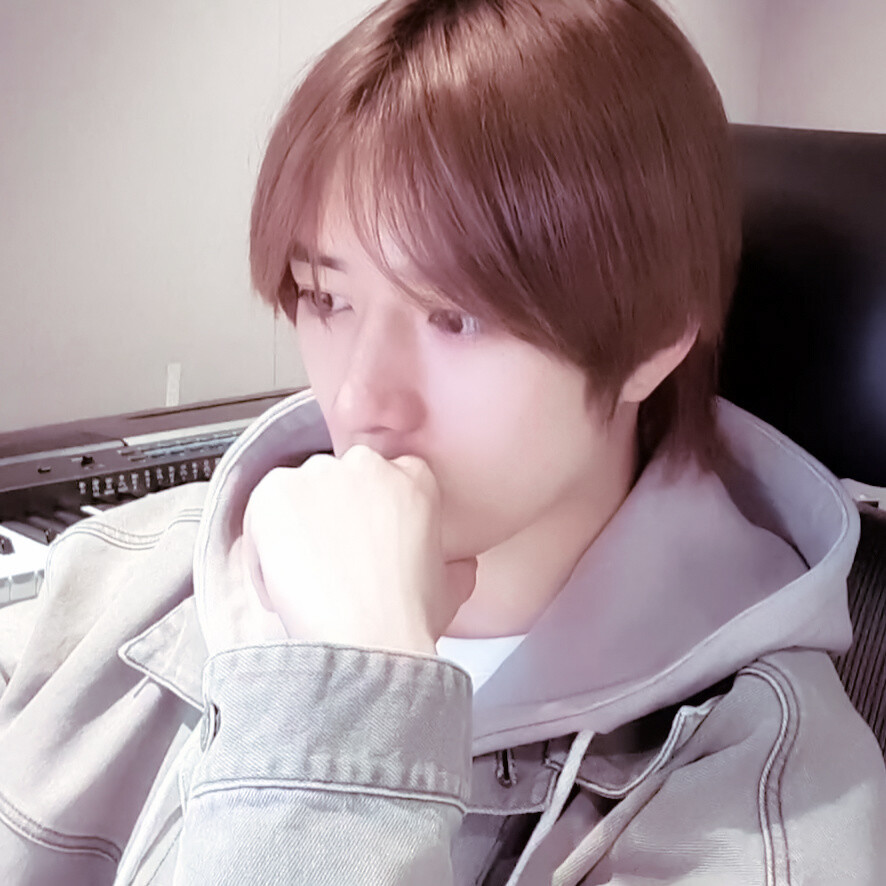 爱你的时候我变成全世界最笨的小狗。
原截赴暒