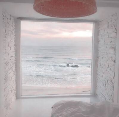 其实小猫很爱你，但小猫不说。
黄礼志
