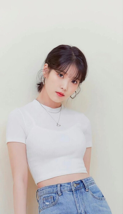 IU