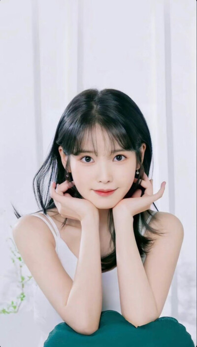 IU