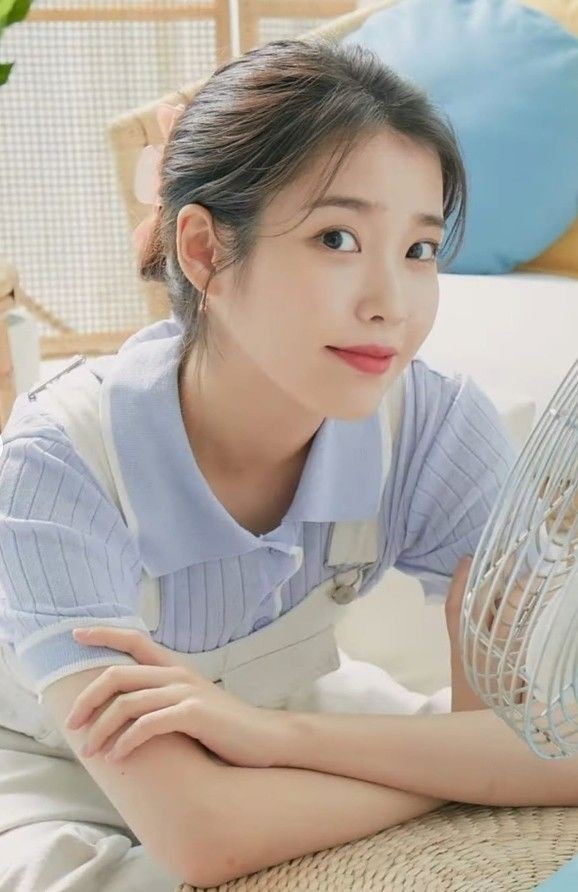 IU