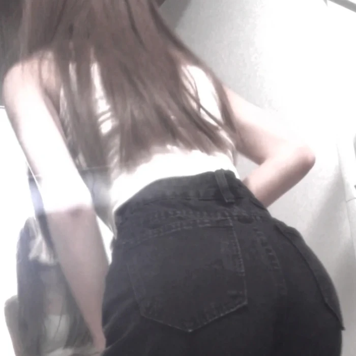 我的镰刀夜里闪着光