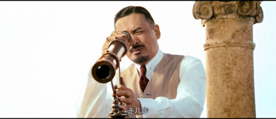 电影 《让子弹飞》，姜武、葛优、周润发截图。