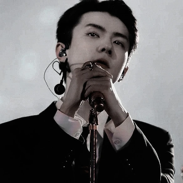 玫瑰无原则，心动至上。