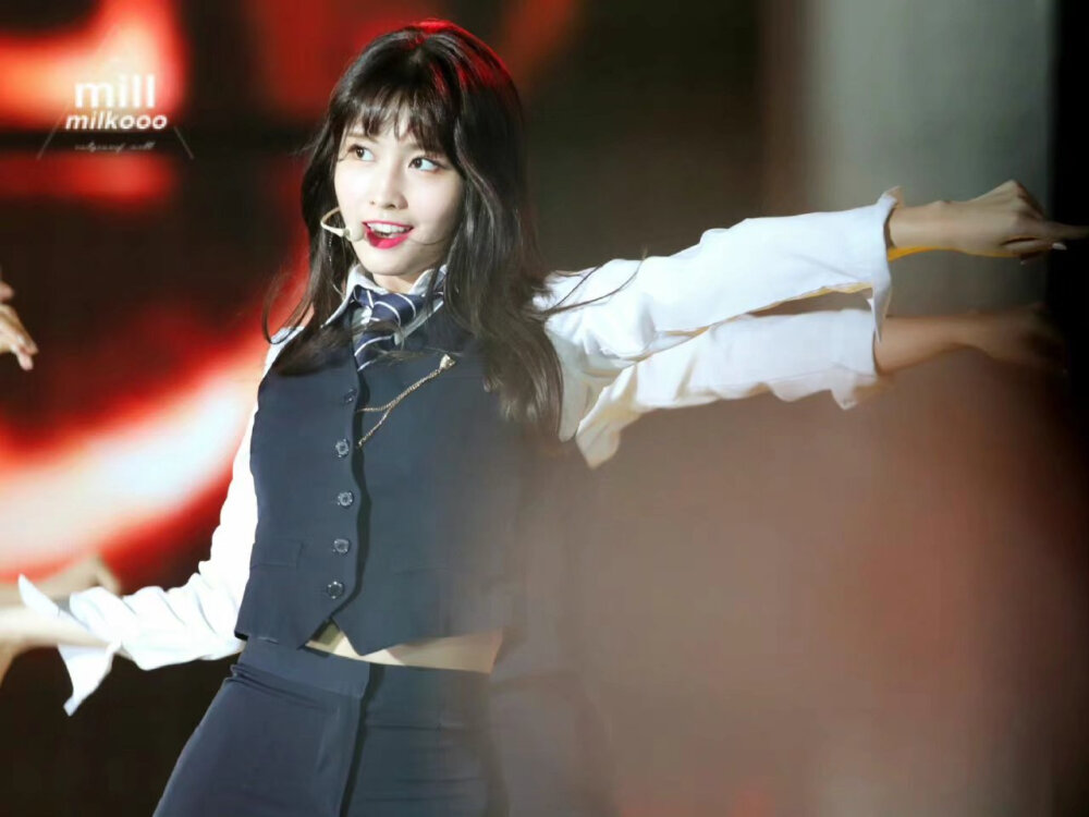 TWICE MOMO 平井桃 饭拍