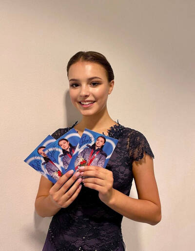 安娜 谢尔巴科娃