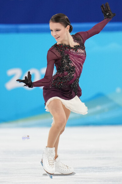 安娜 谢尔巴科娃