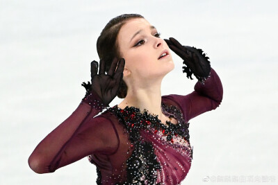 安娜 谢尔巴科娃