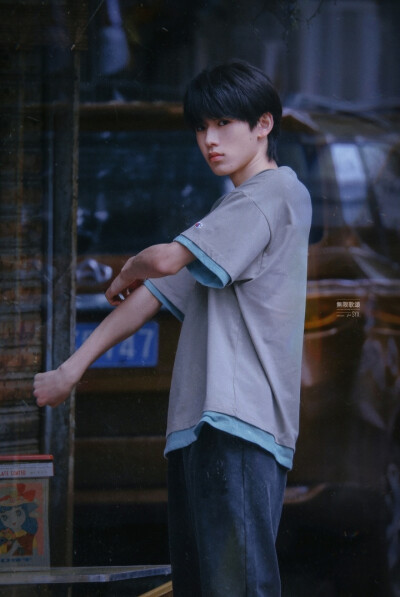 宋亚轩
一起等雨停 壁纸