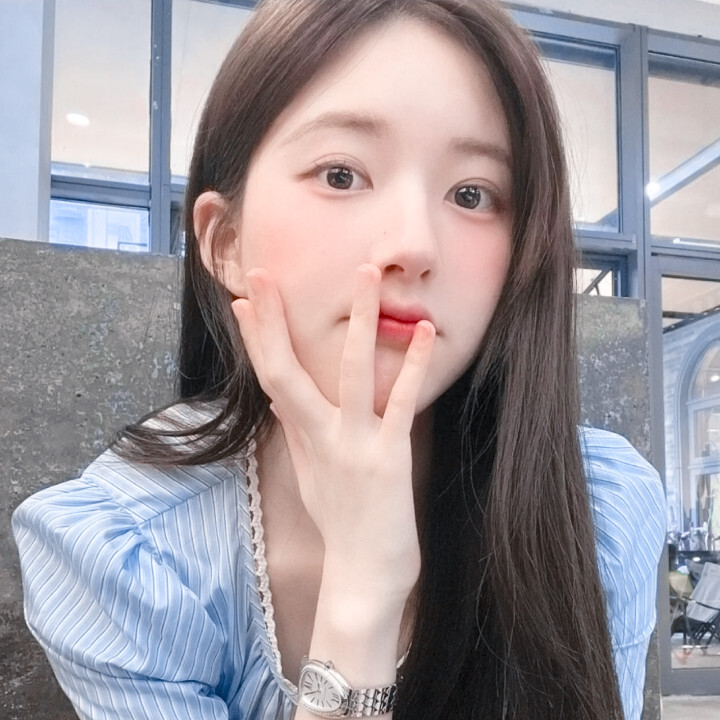 赵露思
（最近太喜欢星汉灿烂了 修了很多露思(｡>∀<｡)
还有没看星汉灿烂的宝吗？！ 快去看！！！