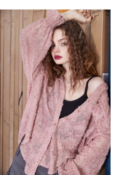 姿势参考半身，服装纹理