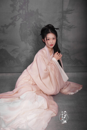 姿势，褶皱