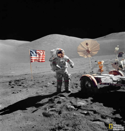 月球踱步
1972年12月12日，阿波罗17号的指令长Eugene A. Cernan是迄今为止最后一个在月球上行走的人。摄影：NASA