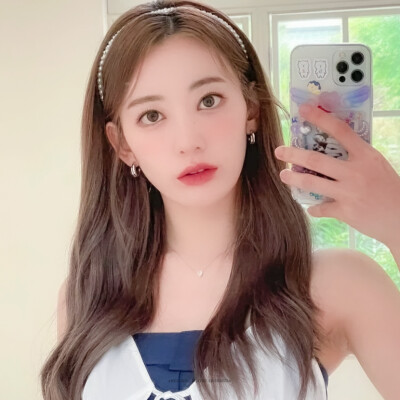 ►宫脇咲良头像