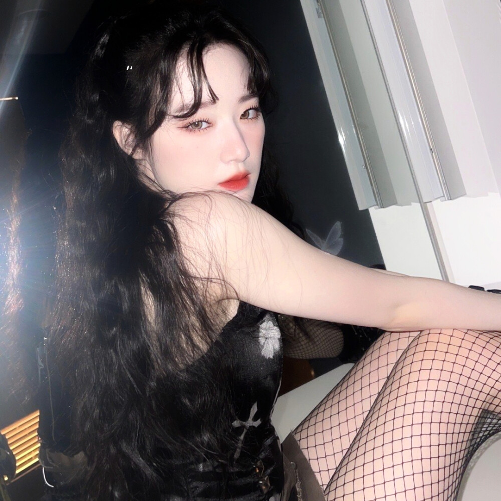 叶舒华*/* 无情者破情局。
白菜