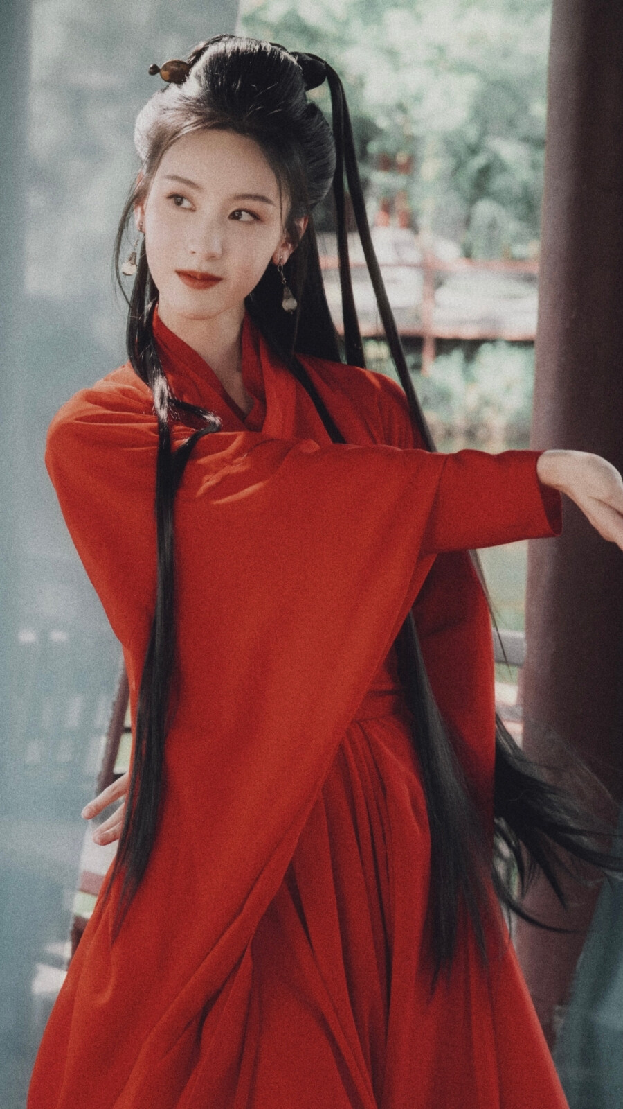 陈都灵