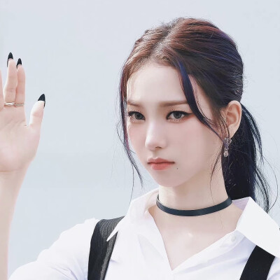 c：fruity0411
柳智敏站图可二改
单图收藏！